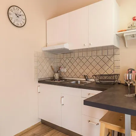 1 Bedroom Lovely In