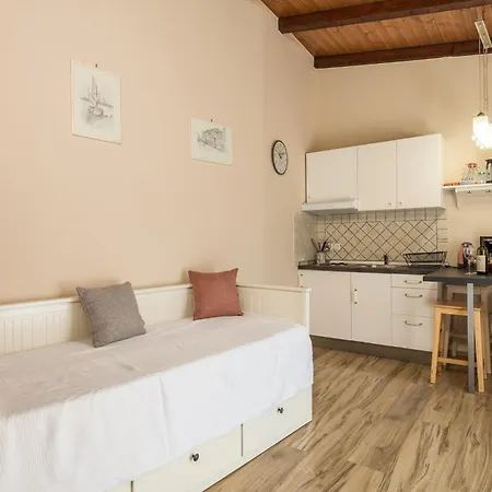 1 Bedroom Lovely In