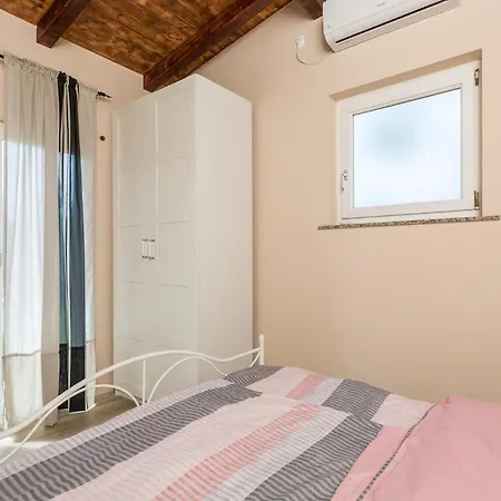 1 Bedroom Lovely In